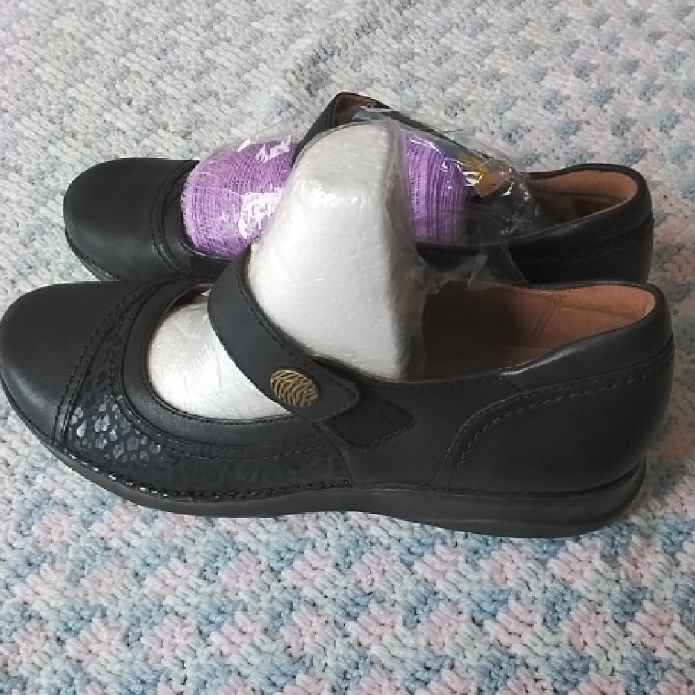 Shoes - image 1